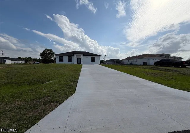 Photo 2 of Single family home for sale at 3931 Sunset Rd, Lehigh Acres, FL 33971 | MLS# 2026037683 | Listing updated on 2026-09-21
