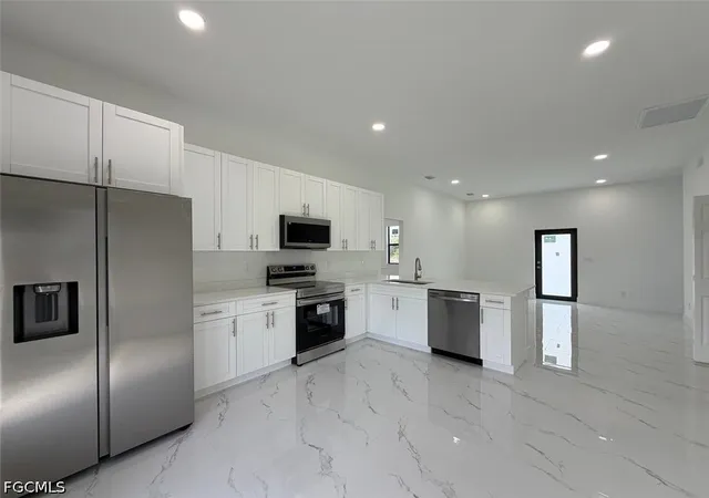 Photo 3 of Single family home for sale at 3931 Sunset Rd, Lehigh Acres, FL 33971 | MLS# 2026037683 | Listing updated on 2026-09-16