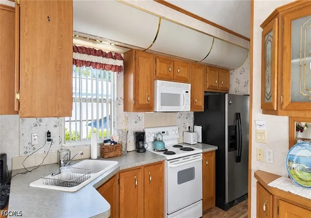 Photo 3 of Manufactured home for sale at 10915 Snowy Egret Cir, Estero, FL 33928 | MLS# 2026037692 | Listing updated on 2026-09-07