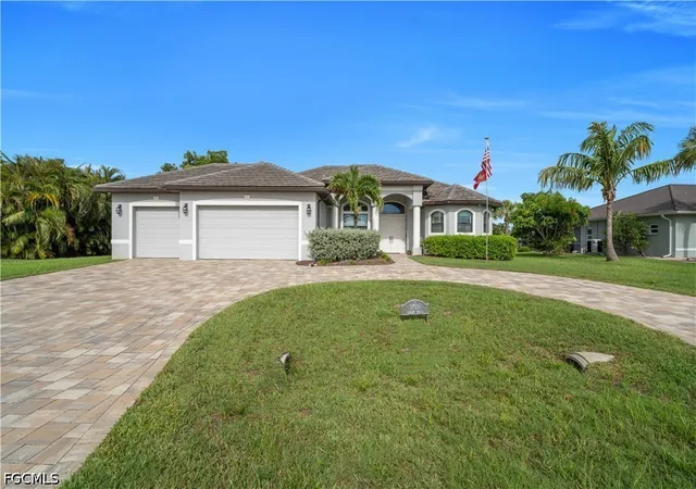 Photo 2 of Single family home for sale at 2706 Shelby Pkwy, Cape Coral, FL 33904 | MLS# 2026037701 | Listing updated on 2026-09-10