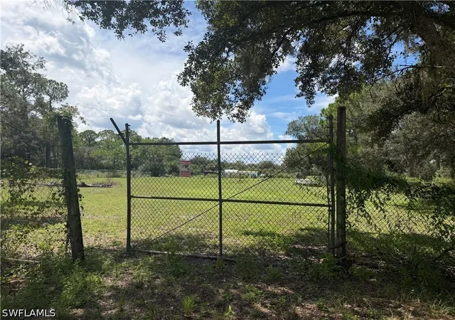 Photo 4 of Land for sale at 130 S Isora St, Clewiston, FL 33440 | MLS# 226032154 | Listing updated on 2026-09-07
