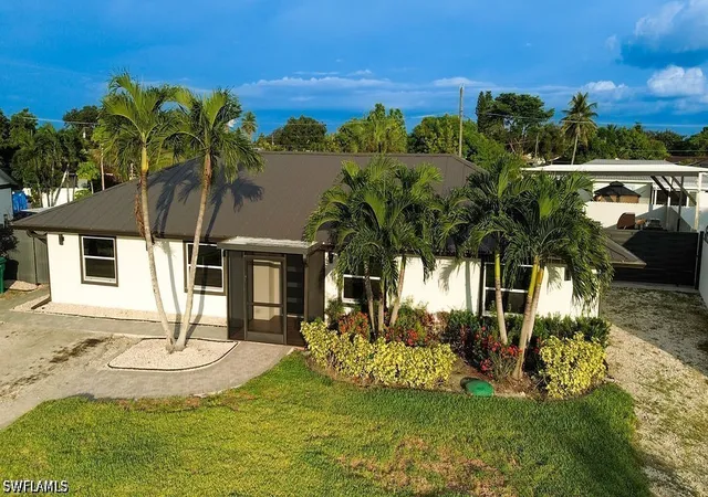 Photo 3 of Single family home for sale at 1800 52nd Terrace Sw, Naples, FL 34116 | MLS# 226032230 | Listing updated on 2026-09-07