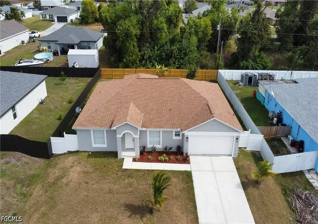 Photo 3 of Single family home for sale at 3025 Ne 6th Place, Cape Coral, FL 33909 | MLS# 2026037751 | Listing updated on 2026-09-07