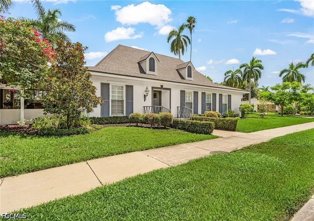 Photo 1 of Single family home for sale at 1207 Canterbury Dr, Fort Myers, FL 33901 | MLS# 2026037758 | Listing updated on 2026-09-07