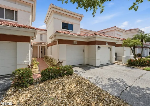 Photo 2 of Condo for sale at 13191 Oakmont Dr #4, Fort Myers, FL 33907 | MLS# 2026037760 | Listing updated on 2026-09-12