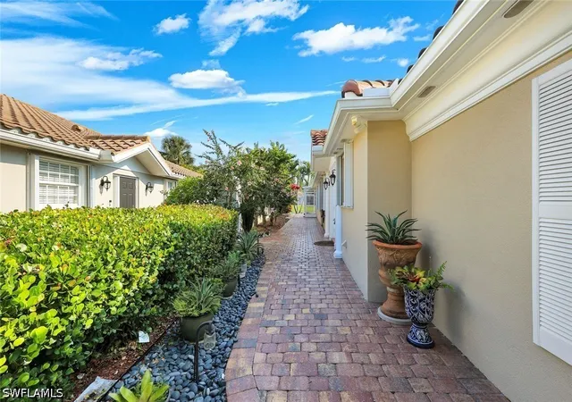 Photo 4 of Townhouse for sale at 5808 Drummond Way, Naples, FL 34119 | MLS# 226031670 | Listing updated on 2026-09-10