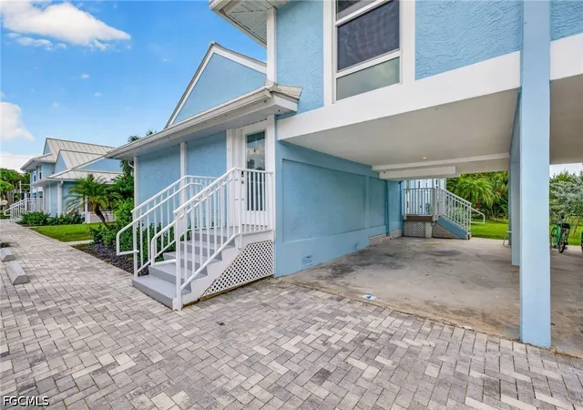 Photo 3 of Condo for sale at 2840 W Gulf Dr #4, Sanibel, FL 33957 | MLS# 2026037772 | Listing updated on 2026-09-08