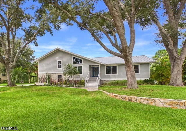 Photo 2 of Single family home for sale at 15492 Chloe Cir, Fort Myers, FL 33908 | MLS# 2026037811 | Listing updated on 2026-09-11