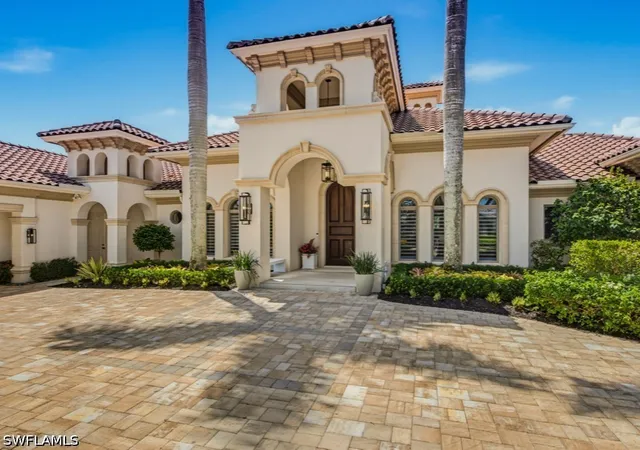 Photo 3 of Sale Pending at 9758 Niblick Ln, Naples, FL 34108 | MLS# 226024716 | Listing updated on 2026-09-13