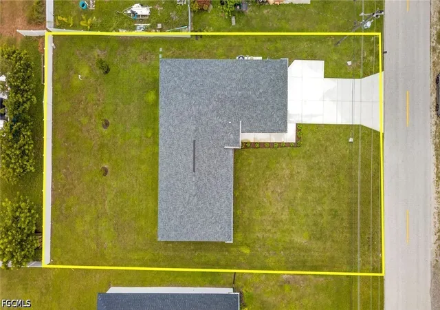 Photo 3 of Single family home for sale at 3307 Andalusia Blvd, Cape Coral, FL 33909 | MLS# 2026037893 | Listing updated on 2026-09-10