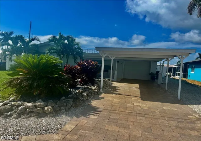 Photo 3 of Sale Pending at 3681 Ruby Ave, Saint James City, FL 33956 | MLS# 2026037908 | Listing updated on 2026-09-22