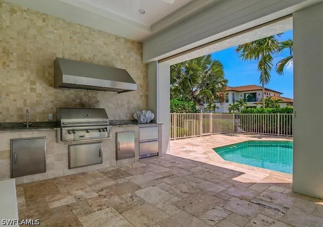 Photo 4 of Single family home for sale at 580 15th Avenue S, Naples, FL 34102 | MLS# 226031901 | Listing updated on 2026-09-09
