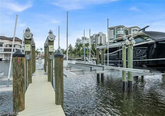Photo 3 of House for sale at 4450 Gulf Shore Blvd N, Naples, FL 34103 | MLS# 226032412 | Listing updated on 2026-09-10