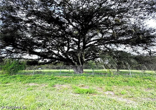 Photo 1 of Land for sale at 450 S Jinete St, Clewiston, FL 33440 | MLS# 2026037928 | Listing updated on 2026-09-08