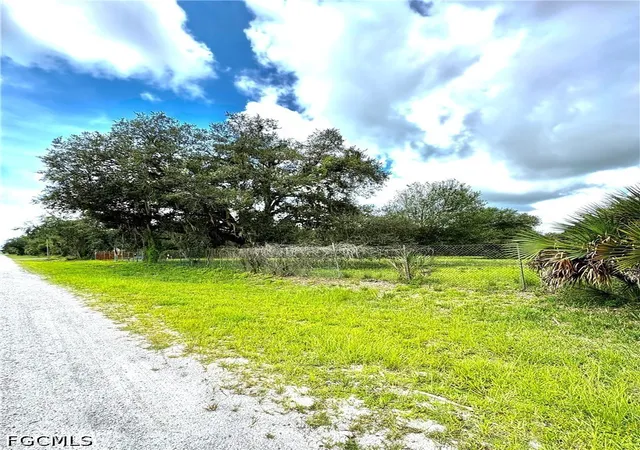 Photo 2 of Land for sale at 450 S Jinete St, Clewiston, FL 33440 | MLS# 2026037928 | Listing updated on 2026-09-08