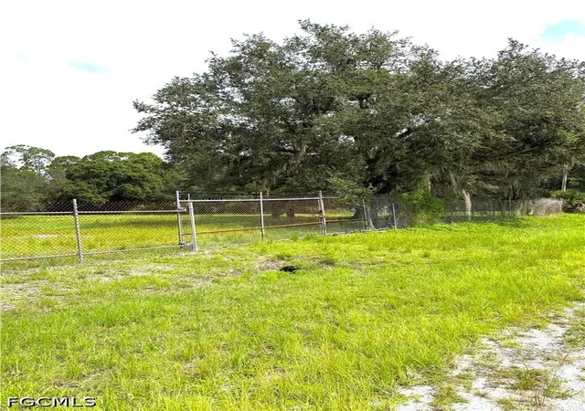 Photo 4 of Land for sale at 450 S Jinete St, Clewiston, FL 33440 | MLS# 2026037928 | Listing updated on 2026-09-08