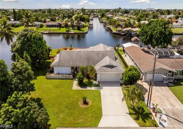 Photo 3 of Single family home for sale at 928 Se 43rd Street, Cape Coral, FL 33904 | MLS# 2026037934 | Listing updated on 2026-09-11