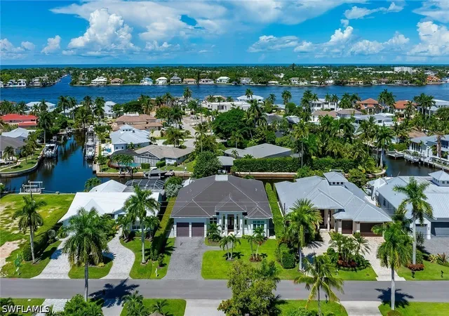 Photo 1 of Single family home for sale at 2150 Tarpon Rd, Naples, FL 34102 | MLS# 226025456 | Listing updated on 2026-09-16