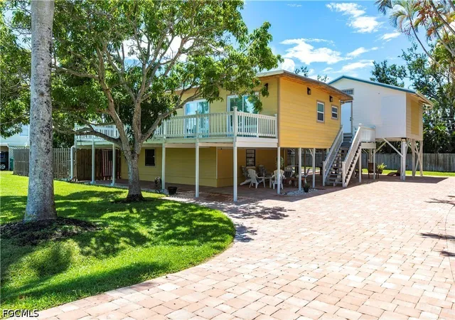 Photo 2 of Single family home for sale at 15410 Allen Way, Fort Myers, FL 33908 | MLS# 2026037955 | Listing updated on 2026-09-14