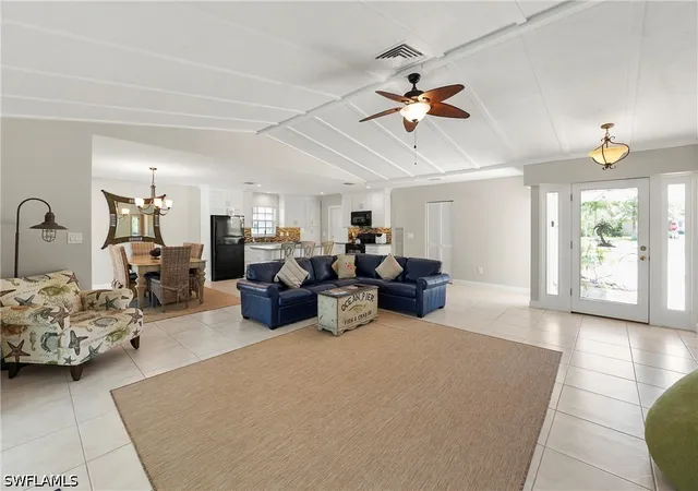Photo 4 of Single family home for sale at 1346 Jamaica Rd, Marco Island, FL 34145 | MLS# 226032317 | Listing updated on 2026-09-09