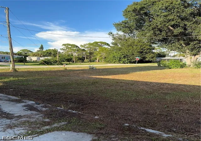 Photo 2 of Manufactured home for sale at 15555 Mango Dr, Punta Gorda, FL 33955 | MLS# 2026037972 | Listing updated on 2026-09-09