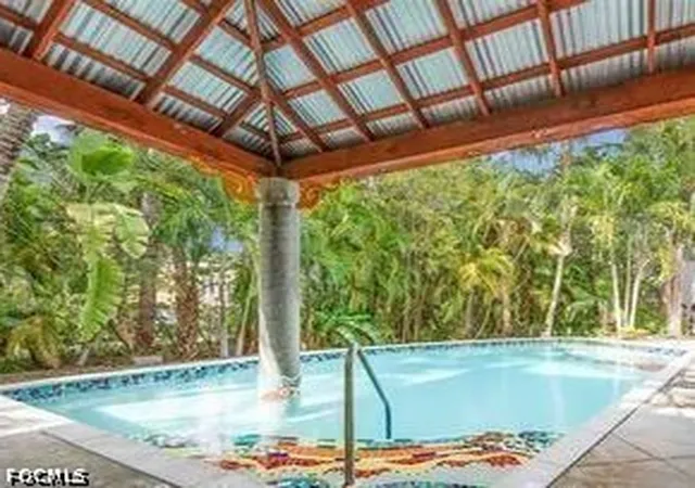 Photo 2 of Sale Pending at 6425 Pine Ave, Sanibel, FL 33957 | MLS# 2026038021 | Listing updated on 2026-10-06