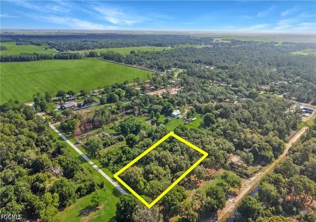 Photo 1 of Land for sale at 825 N Verda St, Clewiston, FL 33440 | MLS# 2026038022 | Listing updated on 2026-09-10
