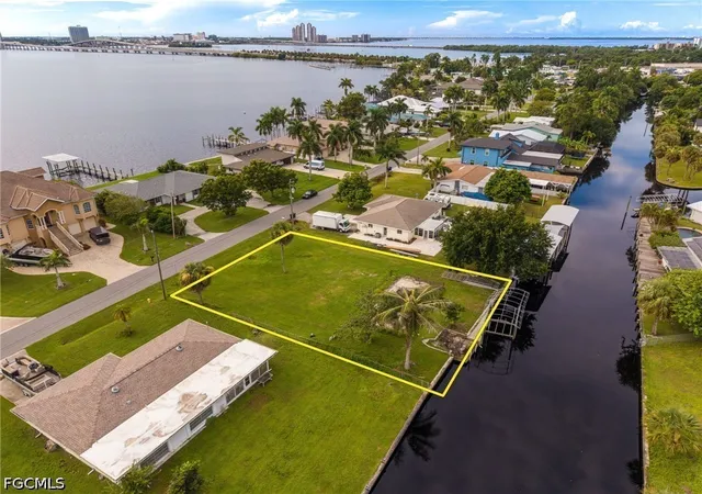 Land for sale at 116 E N Shore Ave, North Fort Myers, FL 33917 | MLS# 2026038041
