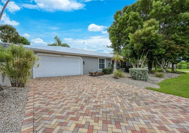 Photo 2 of Single family home for sale at 601 97th Avenue N, Naples, FL 34108 | MLS# 226031738 | Listing updated on 2026-09-14