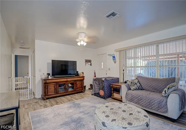 Photo 4 of House for sale at 2215 Marilyn Ln, Fort Myers, FL 33905 | MLS# 2026038103 | Listing updated on 2026-09-11