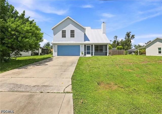 Photo 2 of Single family home for sale at 1014 Sw 15th Avenue, Cape Coral, FL 33991 | MLS# 2026038107 | Listing updated on 2026-10-03
