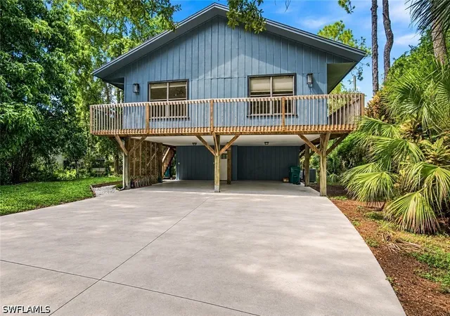 Photo 4 of Single family home for sale at 4971 Hickory Wood Dr, Naples, FL 34119 | MLS# 226031895 | Listing updated on 2026-09-15