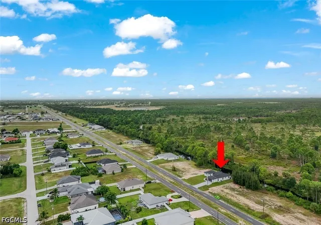 Photo 3 of Single family home for sale at 523 Wilmington Pkwy, Cape Coral, FL 33993 | MLS# 2026038184 | Listing updated on 2026-09-10