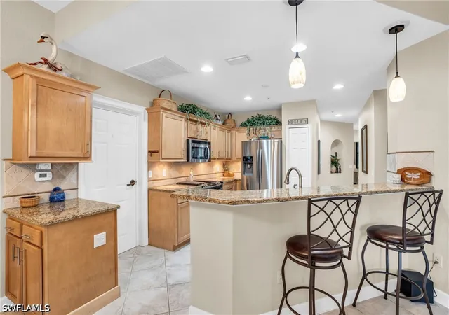 Listing Photo 5 - Condo for sale in building located at 3278 Sunset Key Cir, Punta Gorda, FL 33955 - Unit #101