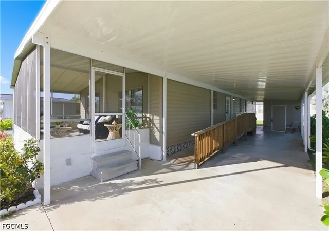 Photo 4 of Manufactured home for sale at 515 Blossom Ct, North Fort Myers, FL 33917 | MLS# 2026038207 | Listing updated on 2026-09-12