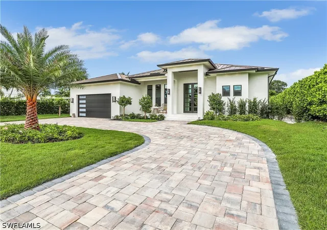 Photo 1 of Single family home for sale at 1343 12th Street N, Naples, FL 34102 | MLS# 226032485 | Listing updated on 2026-10-07