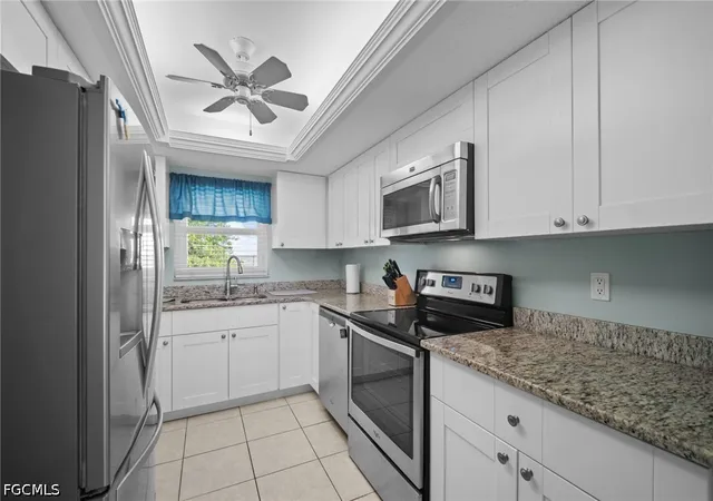 Listing Photo 4 - Condo for sale in building located at 1120 Se 46Th St, Cape Coral, FL 33904 - Unit #2G