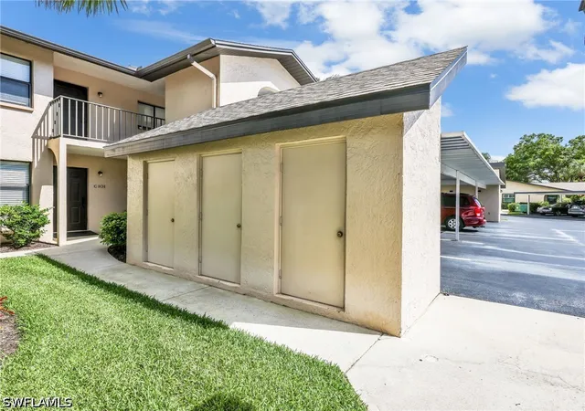 Listing Photo 4 - Condo for sale in building located at 10041 Maddox Ln, Bonita Springs, FL 34135 - Unit #102