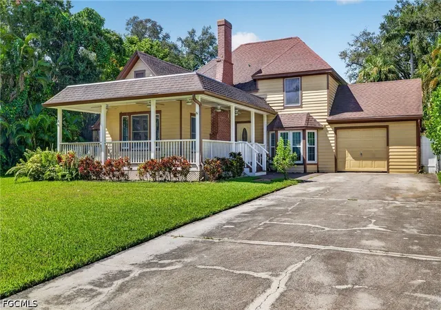 Photo 1 of Single family home for sale at 1460 Manuels Dr, Fort Myers, FL 33901 | MLS# 2026038230 | Listing updated on 2026-09-15