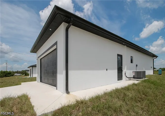 Photo 4 of Single family home for sale at 945 Commodore St, Lehigh Acres, FL 33974 | MLS# 2026038241 | Listing updated on 2026-10-12