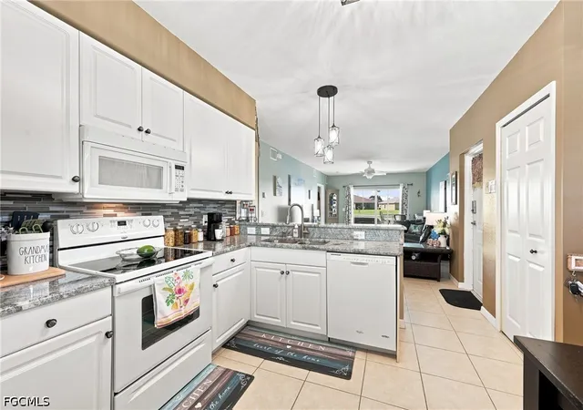 Listing Photo 5 - Condo for sale in building located at 406 Sw 3Rd St, Cape Coral, FL 33991 - Unit #102
