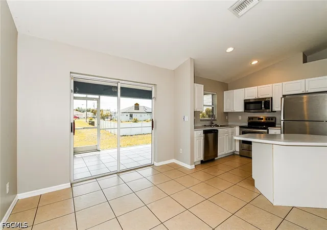 Photo 4 of Single family home for sale at 113 Blackstone Dr, Fort Myers, FL 33913 | MLS# 2026038253 | Listing updated on 2026-10-29