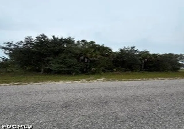 Photo 1 of Land for sale at 512 Plumosa Ave, Lehigh Acres, FL 33972 | MLS# 2026038265 | Listing updated on 2026-10-12