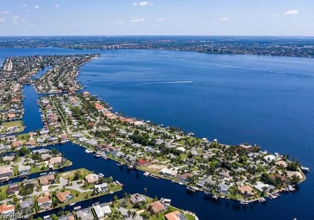 Photo 1 of Single family home for sale at 269 Bayshore Dr, Cape Coral, FL 33904 | MLS# 2026038269 | Listing updated on 2026-09-16