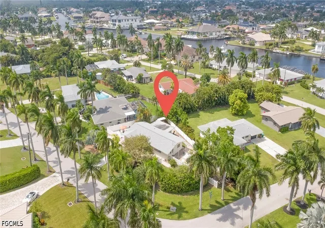 Photo 2 of Single family home for sale at 269 Bayshore Dr, Cape Coral, FL 33904 | MLS# 2026038269 | Listing updated on 2026-10-19