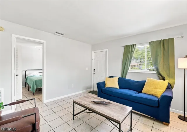 Photo 4 of House for sale at 607 SE 24th Avenue, Cape Coral, FL 33990 | MLS# 2026038308 | Listing updated on 2026-09-11