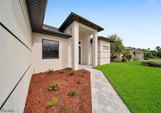 Photo 3 of Single family home for sale at 743 Chestnut St E, Lehigh Acres, FL 33974 | MLS# 2026038310 | Listing updated on 2026-09-11