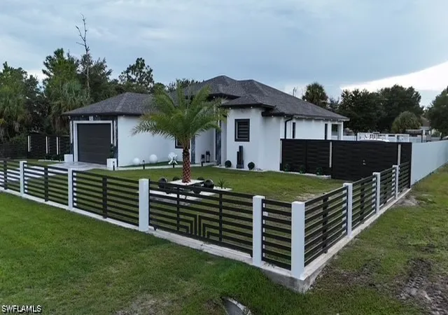Photo 3 of Single family home for sale at 611 Lake Ave, Lehigh Acres, FL 33972 | MLS# 226032612 | Listing updated on 2026-09-10