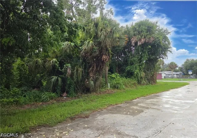 Photo 2 of Land for sale at 524 Santa Cruz St, North Fort Myers, FL 33903 | MLS# 2026038319 | Listing updated on 2026-09-10