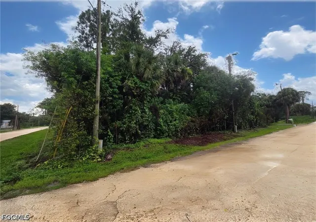 Photo 3 of Land for sale at 524 Santa Cruz St, North Fort Myers, FL 33903 | MLS# 2026038319 | Listing updated on 2026-09-10
